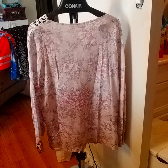 Miss Look Mauve Floral Lace Tee 3X - Picture 9 of 9